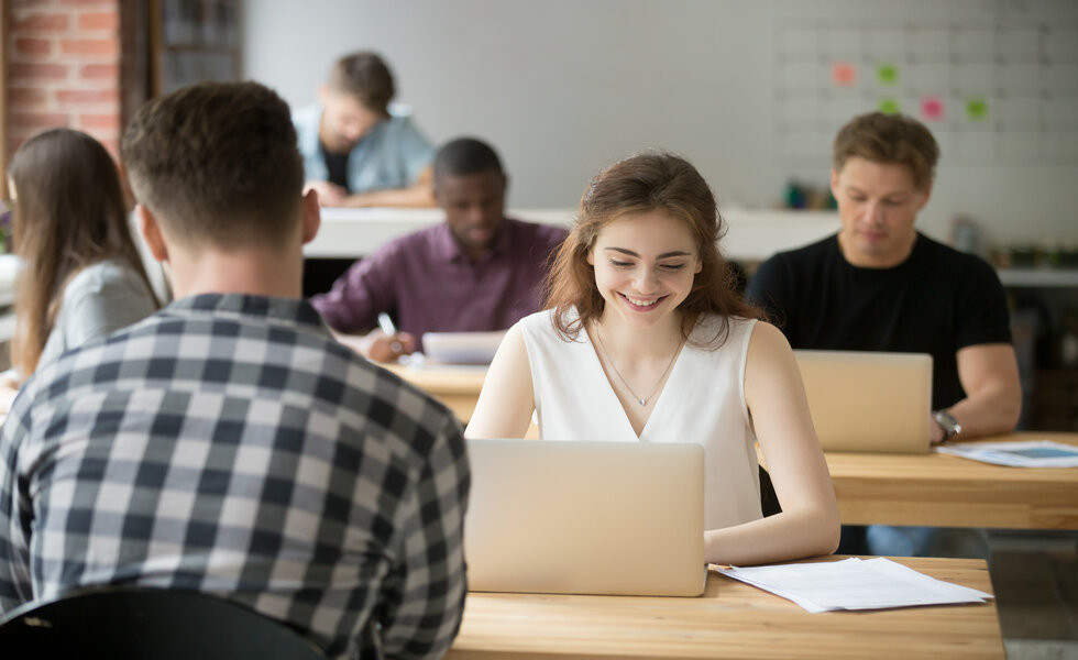 Faculdades adaptam currículo com foco no mercado de trabalho